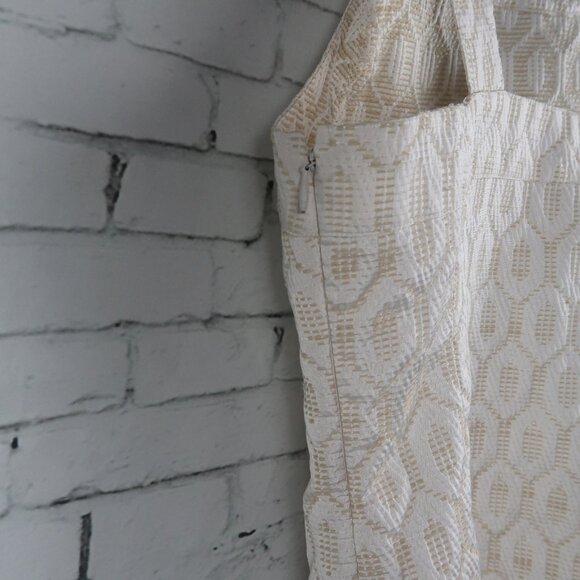 BANANA REPUBLIC TAN & WHITE DESIGN SLEEVELESS HIGH NECK TOP SIZE 6 - Picture 5 of 8